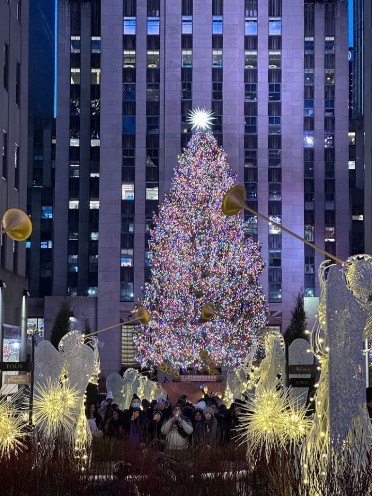 Sapin de Noël illuminé du Rockefeller Center à New York