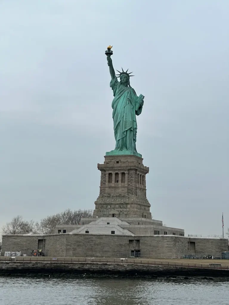 Photo prise du ferry de la Statue de la Liberté à New York