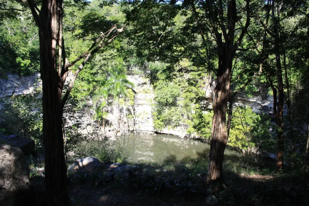 Photos du site de Chichen Itza lors de la visite d'une mère et de son ado, près de Valladolid au Mexique