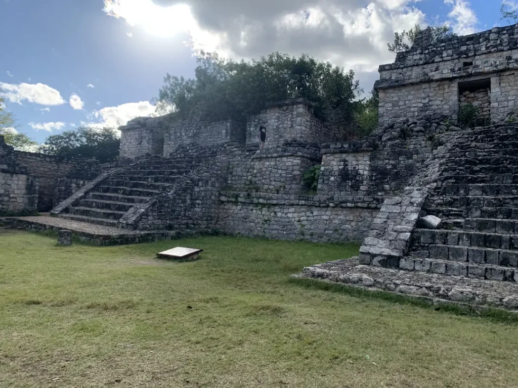 Site de Ek Balam près de Valladolid visité par une mère et son ado au Mexique
