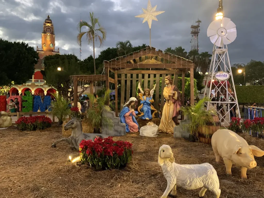 Ville de Mérida au Mexique, visitée à Noël par une mère et son ado