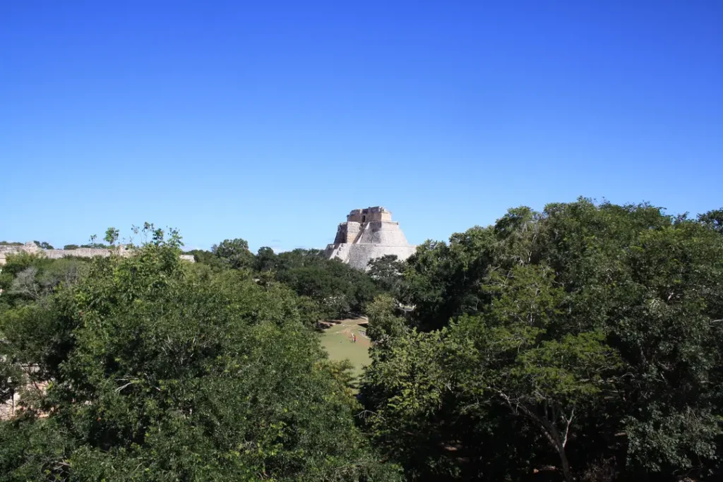 Site Uxmal au Mexique visité par une mère et son ado
