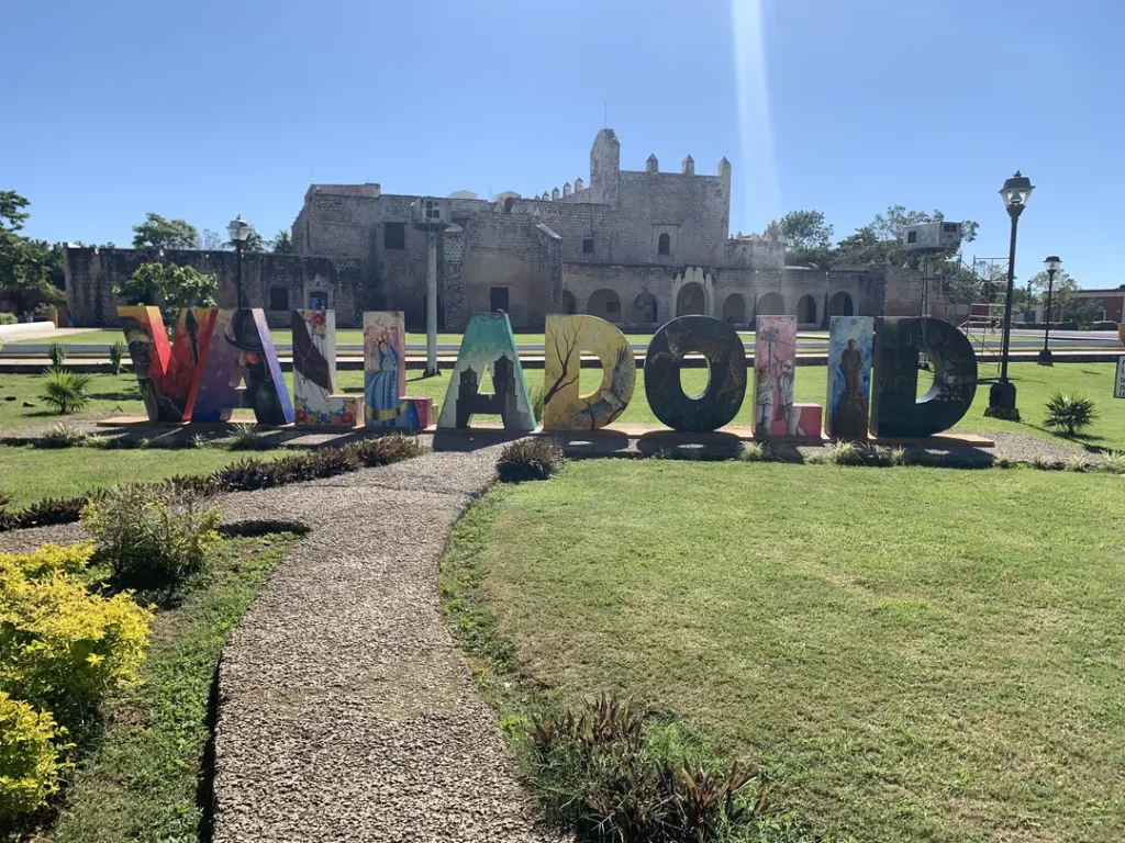 Lettre de la ville visité par une mère et son ado à Valladolid au Mexique