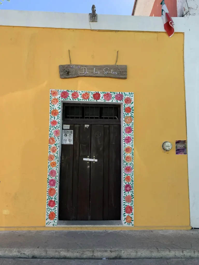 Calzada de los Frailes visitée par une mère et son ado à Valladolid au Mexique
