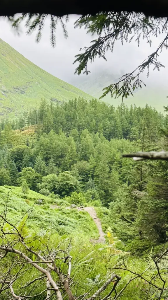 Torren Lochan Walk : la Cabane de Hagrid et le lac noir, Ecosse, Royaume Uni