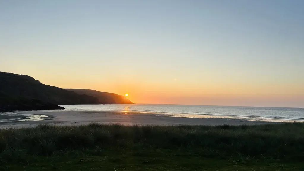 Coucher de soleil sur la plage de Cliff Beach, Ile de Lewis, Hebrides extérieures, Ecosse, Royaume Uni